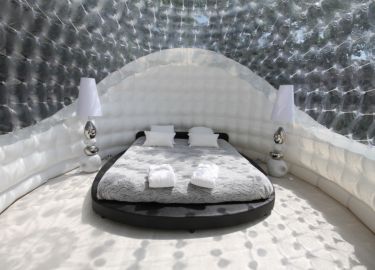 La Black and White Bubble